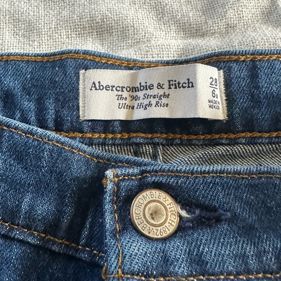 Abercrombie & Fitch the ‘90s Straight Ultra High Rise - Picture 9 of 10